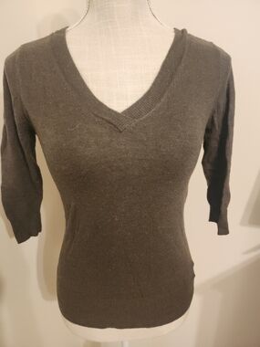 Mossimo Supply Co. Olive V-Neck 3/4 Sleeve Sweater